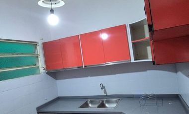MUY LINDA CASA EN ALQUILER ( USO VIVIENDA U OFICINA) EXCELENTE UBICACIÓN.-