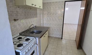 ALQUILER DE DEPARTAMENTO 3 AMBIENTES EN BARRIO COCA COLA