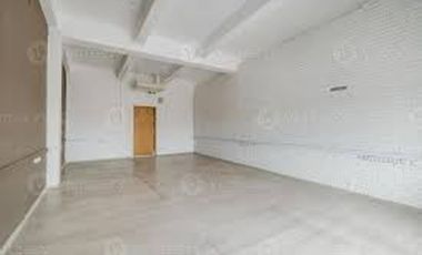 ALQUILER - LOCAL COMERCIAL - EXCELENTE UBICACION - 4 mts. Fte. x 40 Fdo.