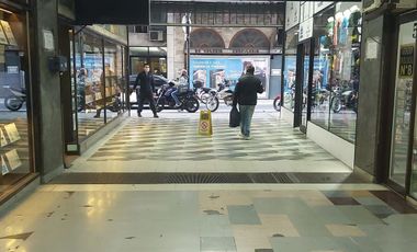 Oficina Comercial de 28 m² Amoblada Se Alquila