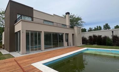 CASA EN VENTA EN FINCAS DE HUDSON