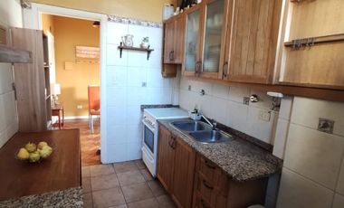 Semipiso  de   3  Ambientes con terraza, muy luminoso