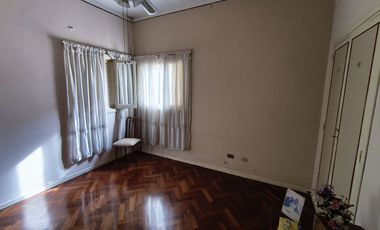 Casa APTO CREDITO con buena ubicacion y estado en Aldo Bonzi