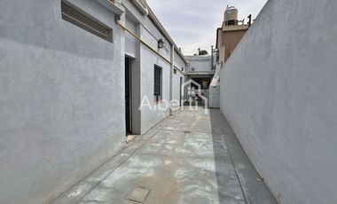 VENTA PROPIEDAD CON LOCAL GASTRONÓMICO EN HAEDO SUR.