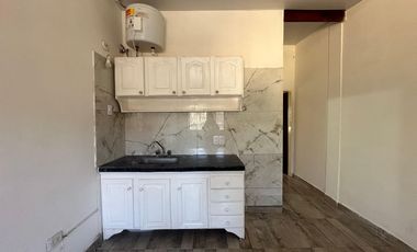 ALQUILER 2 AMBIENTES EN PLANTA ALTA