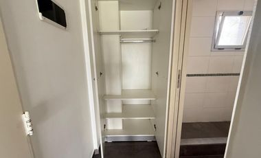 DEPARTAMENTO MONOAMBIENTE CONTRAFRENTE BERNAL CENTRO