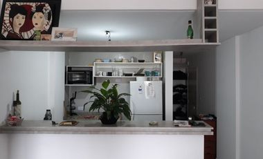 DEPARTAMENTO MONOAMBIENTE CONTRAFRENTE BERNAL CENTRO