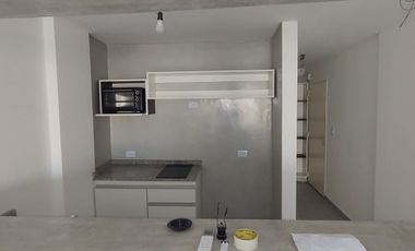 DEPARTAMENTO MONOAMBIENTE CONTRAFRENTE BERNAL CENTRO