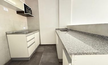 DEPARTAMENTO MONOAMBIENTE CONTRAFRENTE BERNAL CENTRO