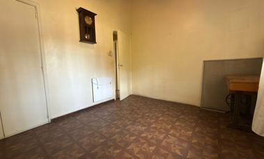 CHALET EN VENTA EN MORON SUR