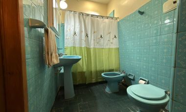 CHALET EN VENTA EN MORON SUR