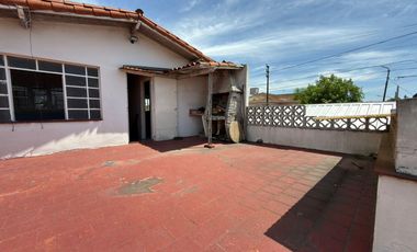 CHALET EN VENTA EN MORON SUR