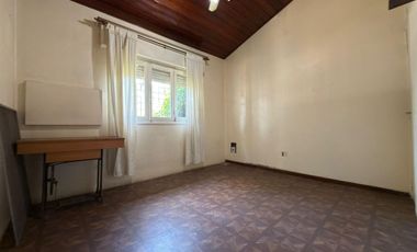 CHALET EN VENTA EN MORON SUR
