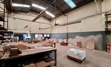 Galpon de 857 m² con Oficinas en Ramos Mejia