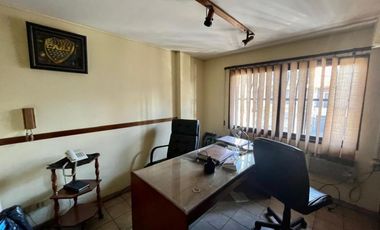 Galpon de 857 m² con Oficinas en Ramos Mejia