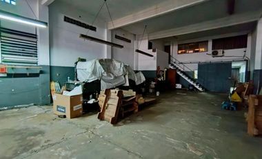 Galpon de 857 m² con Oficinas en Ramos Mejia