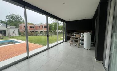 CASA EN VENTA EN FINCAS DE HUDSON