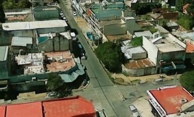 Lote En Esquina Con Propiedad A Demoler Zona Comercial Isidro CasanovaIdeal Inversor