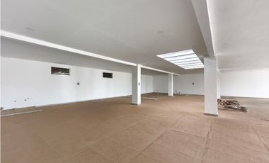 BODEGA Y LOCAL EN RENTA,HIDALGO 1086.50 M2,COJUMATLAN MICHOACAN
