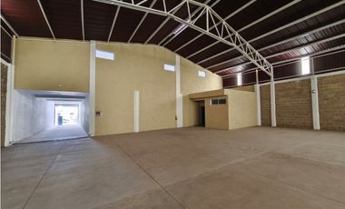 BODEGA Y LOCAL EN RENTA,HIDALGO 1086.50 M2,COJUMATLAN MICHOACAN