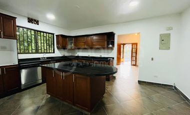ARRIENDO de CASAS en ENVIGADO