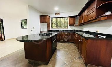 ARRIENDO de CASAS en ENVIGADO