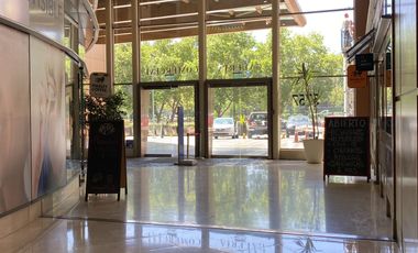 Arriendo local comercial para cafetería, galería Hotel Marriott, estupendo entorno!