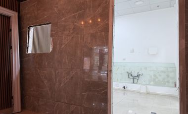 Arriendo local comercial para cafetería, galería Hotel Marriott, estupendo entorno!