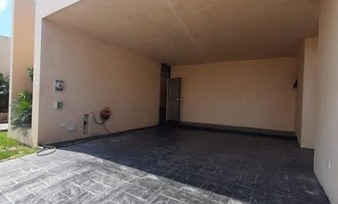 RENTA Casa en Conkal de una planta 3 recámaras