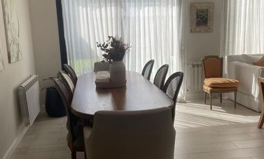 Casa en Alquiler Temporario en San Isidro, Boulogne Sur Mer - 8 Ambientes