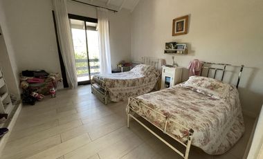 Casa en Alquiler Temporario en San Isidro, Boulogne Sur Mer - 8 Ambientes