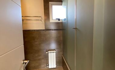 Los Cerezos - Valle Escondido,  Espectacular Casa de 3 Dormit 3 Bños Cochera p/4 Autos c/ Piscina!