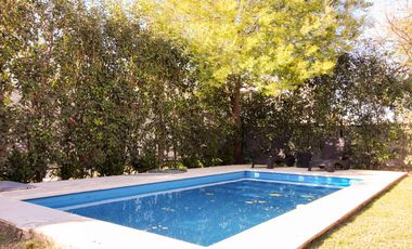 Los Cerezos - Valle Escondido,  Espectacular Casa de 3 Dormit 3 Bños Cochera p/4 Autos c/ Piscina!