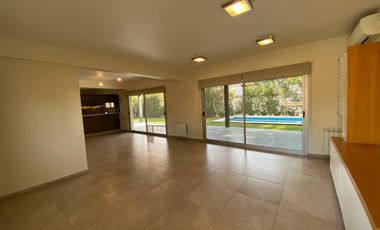 Los Cerezos - Valle Escondido,  Espectacular Casa de 3 Dormit 3 Bños Cochera p/4 Autos c/ Piscina!