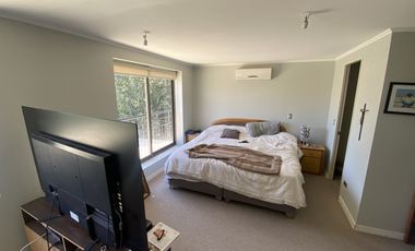 Estupenda casa en venta en Condominio Los Nogales , en Santa Elena, ubicada en Chicureo Norte en la comuna de Colina.