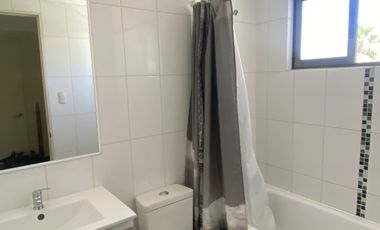Estupenda casa en venta en Condominio Los Nogales , en Santa Elena, ubicada en Chicureo Norte en la comuna de Colina.