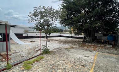 EDIFICIO DE OFICINAS Y COMERCIO