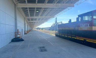 Nave industrial con servicio logístico integral