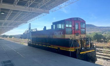 Nave industrial con servicio logístico integral