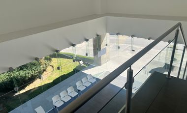 Nave industrial con servicio logístico integral