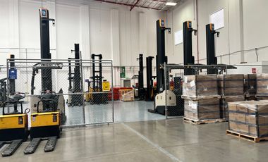 Nave industrial con servicio logístico integral