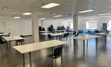 Nave industrial con servicio logístico integral