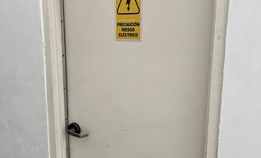 Nave industrial con servicio logístico integral