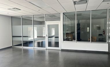 Nave industrial con servicio logístico integral