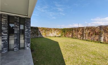 CASA NUEVA EN COTO PRIVADO CEDAR CON JARDIN, SAHUAYO MICHOACAN