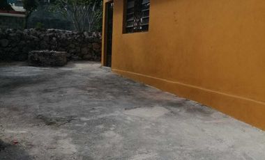 CASA PARA REMODELAR EN VENTA EN ESQUINA, EN EL PUEBLO MAGICO DE IZAMAL.