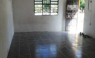 CASA PARA REMODELAR EN VENTA EN ESQUINA, EN EL PUEBLO MAGICO DE IZAMAL.