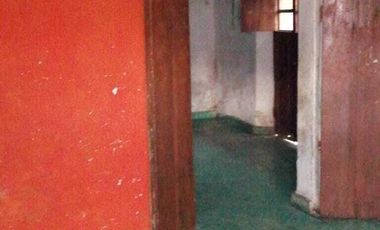 CASA PARA REMODELAR EN VENTA EN ESQUINA, EN EL PUEBLO MAGICO DE IZAMAL.