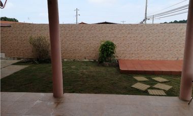 CASA REMODELADA 3 RECAMARAS EN BRISAS DEL GOLF