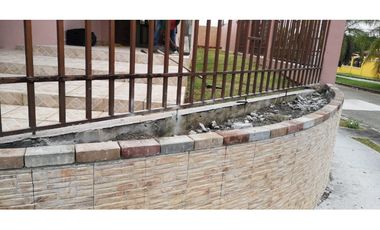 CASA REMODELADA 3 RECAMARAS EN BRISAS DEL GOLF